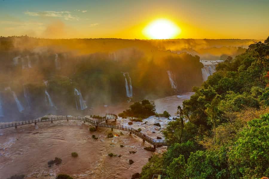 Brazil & Argentina: Iguazu Falls Both Sides in One Day - The Brazilian park: wide views and a final lift