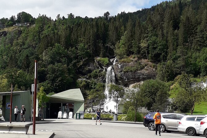 Bride's Veil and Steinsdalsfossen waterfalls with sceneries of Hardanger Fjord - Walking Behind Steinsdalsfossen Waterfall
