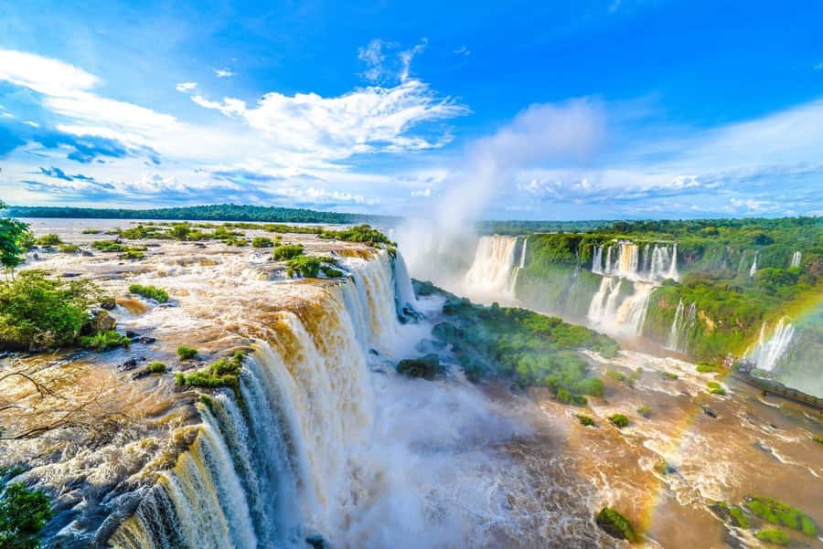 Buenos Aires: Iguazu Falls Private Day Trip with Airfare - Who should book this Iguazu Falls day trip?