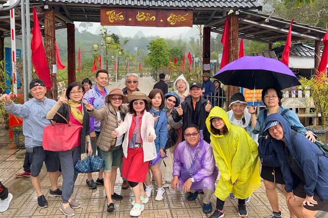 Cao Bang: Ban Gioc Waterfall Full 1 Day Tour with Local Guide - Walking through Ngao Cave