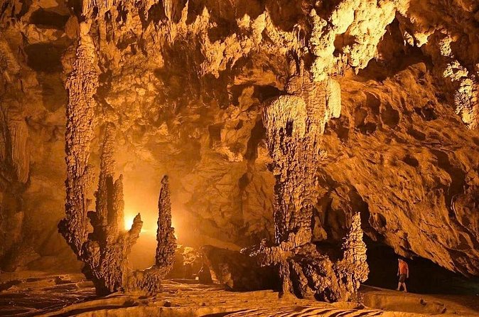 Cao Bang: Ban Gioc Waterfall Full 1 Day Tour with Local Guide - How the transport setup works