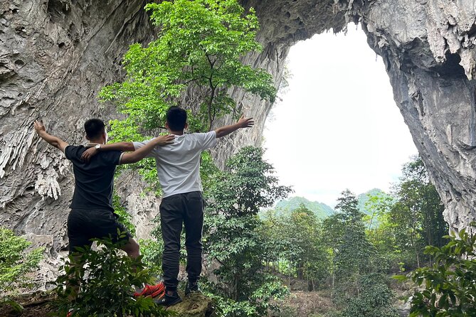 Cao Bang: Ban Gioc Waterfall Full 1 Day Tour with Local Guide - Starting at the Nung An paper village