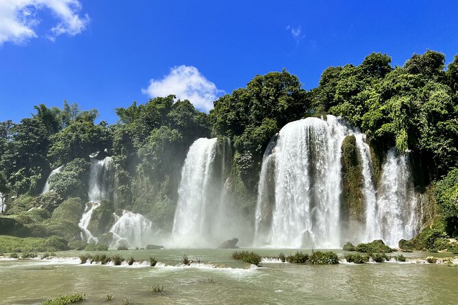 Cao Bang: Ban Gioc Waterfall Full-Day With Local Guide - Nguom Ngao Cave, with time to look closely