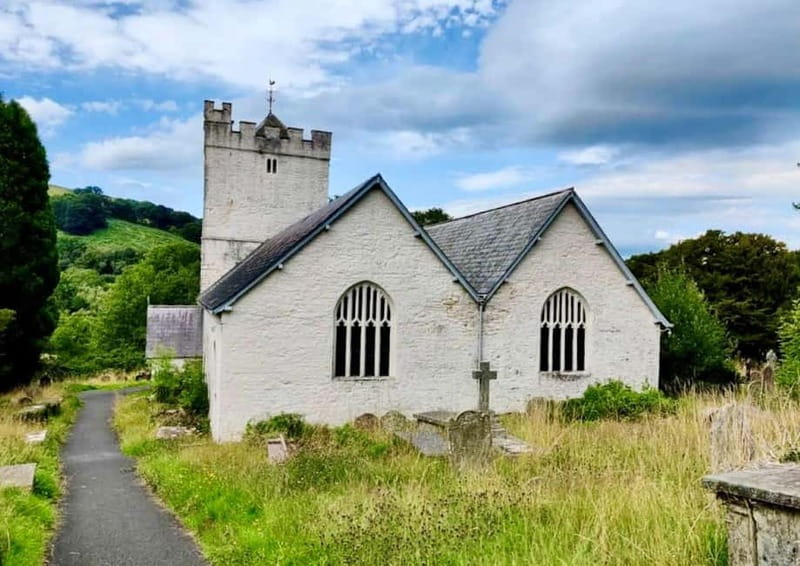 Cardiff: Waterfalls, Mountains & Castles Day Tour - Five things to know before booking
