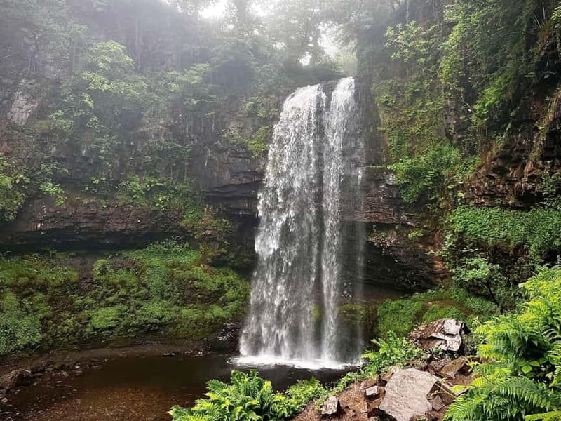 Cardiff: Waterfalls, Mountains & Castles Day Tour - Starting at City United Reformed Church