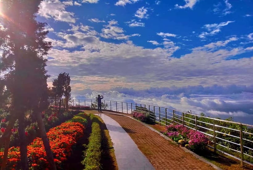 Chang Mai: Doi Inthanon Day Tour w/Waterfalls & Hilltribes - The morning pickup and mountain drive