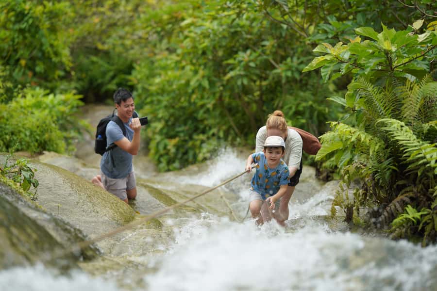 Chiang Mai: Bua Thong Sticky Waterfall & Huge Cave & Buffet - Key points to know before you go
