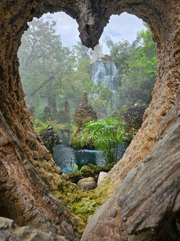 Chiang Mai: Dantewada Land of Angels & Sticky Waterfall Tour - The ride north from Chiang Mai