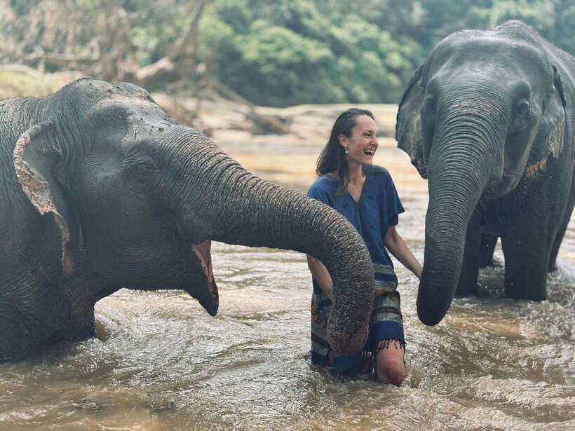 Chiang Mai: Elephant Sanctuary, Long Neck & Sticky Waterfall - Visiting the Long Neck Village