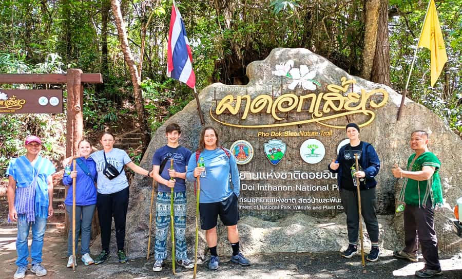 Chiang Mai: Inthanon, Ethical Elephant Sanctuary & Waterfall - Lunch and the long ride toward Doi Inthanon