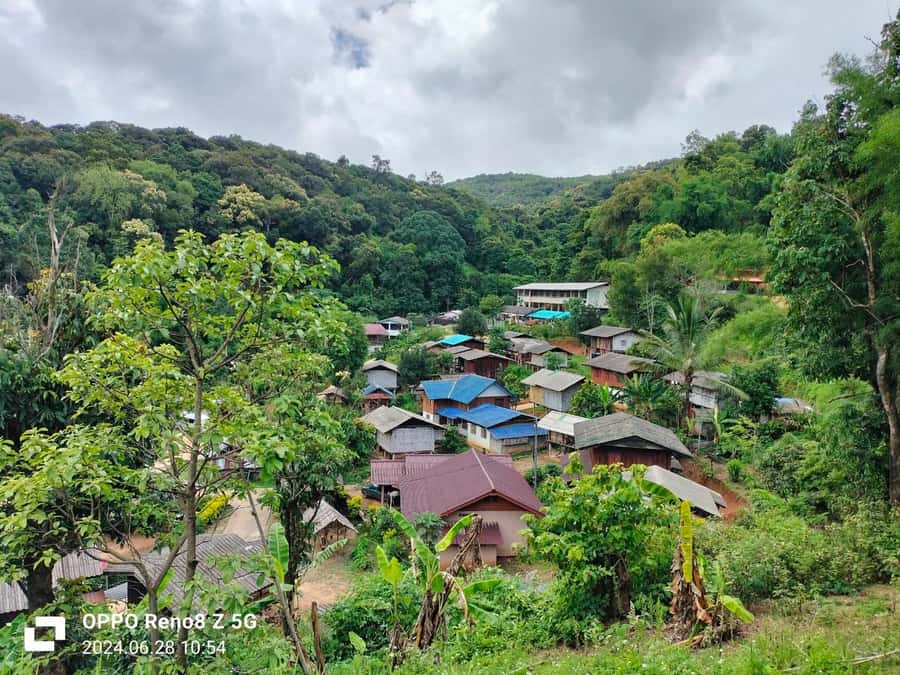 Chiang Mai: Mae Ya Waterfall & Pha Dok Siew Trail Trek - Wachirathan Waterfall gives you an early visual reward