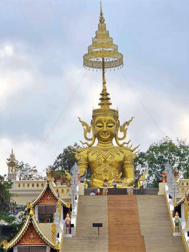 Chiang Mai: Sticky Waterfall scenic loop unseen lake &temple - Who will enjoy this most?