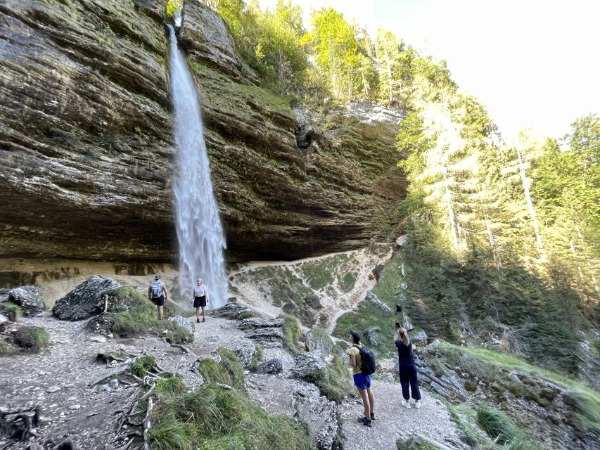 Classic: Bled, Kranjska Gora, Planica, Peričnik (exclusive) - Guides, vehicle, and the value of a four-person group