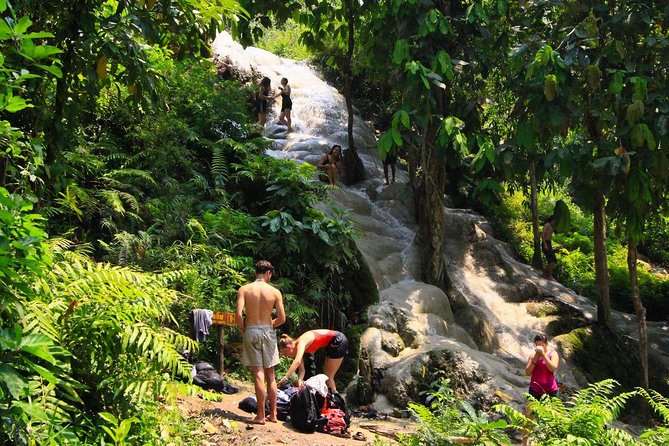 Climb Sticky Waterfall Like a Spiderman - Timing, communication, and the guide experience