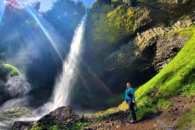 Columbia Gorge Waterfalls and Mt. Hood Tour - Full Day - Hood River gives you a real lunch break