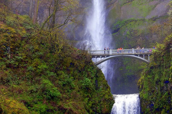 Columbia River Gorge Waterfalls Tour from Portland, OR - Multnomah Falls: allow your longest stop