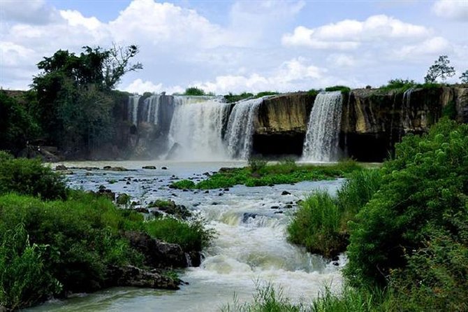 Cooking, Farming and Waterfall In Vietnam Countryside - How the $76.93 price measures up