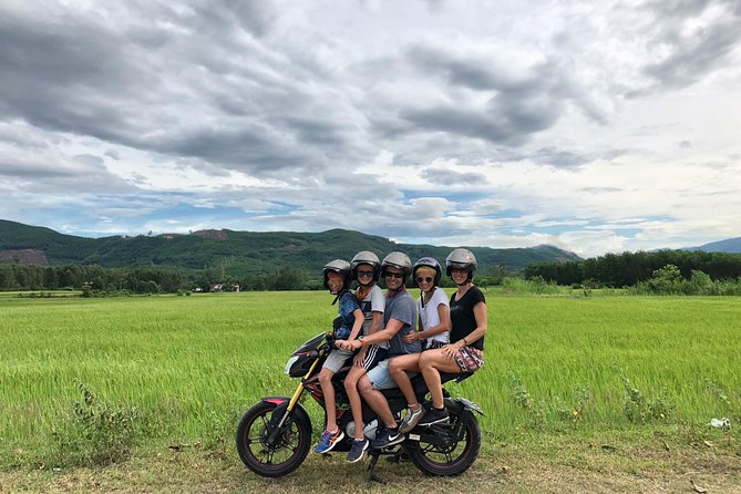 Da Lat's Countryside & Waterfalls Day Tour by Motorbike - Cuong Hoan Silk shows how thread becomes fabric