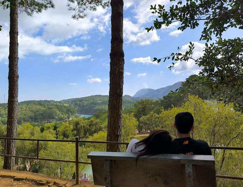 DaLat : Langbiang Moutains , Datanla Waterfall , Crazy House - Timing, comfort, and what to bring