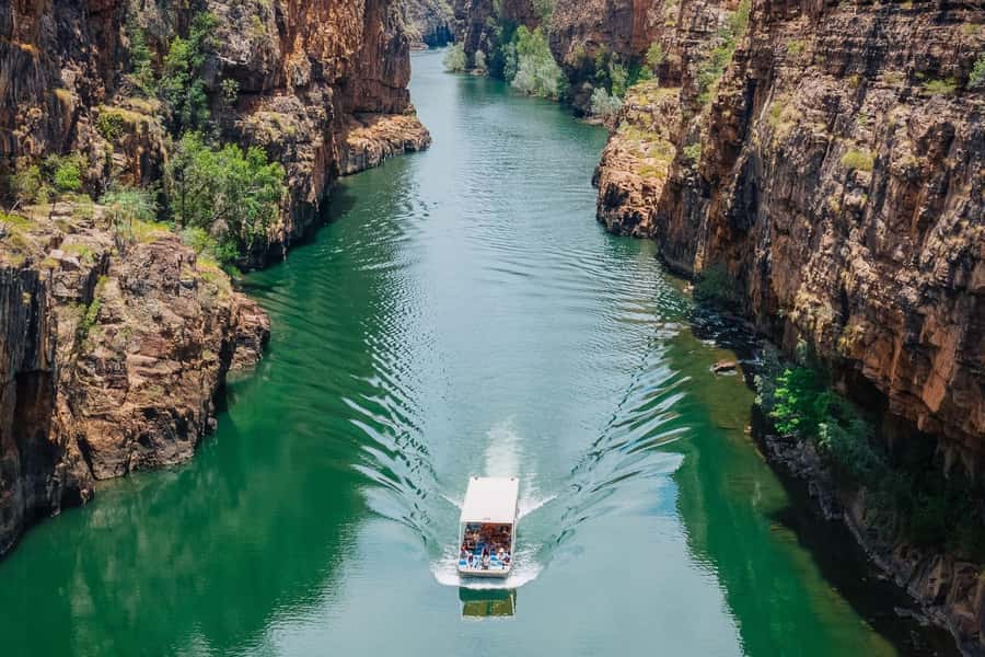 Darwin: Katherine Two Gorge Cruise Edith Falls Full Day Tour - Nitmiluk National Park puts the scenery in context