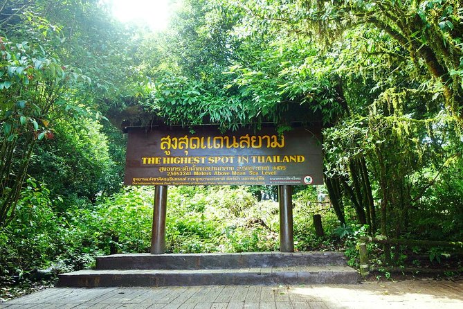 Doi Inthanon Waterfall and Royal Project Chiang Mai - Karen village and the human side of the mountain