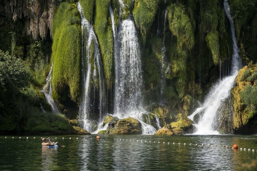 Dubrovnik: Kravica Waterfalls, Mostar and Pocitelj Day Trip - What the guide and driver add to the day