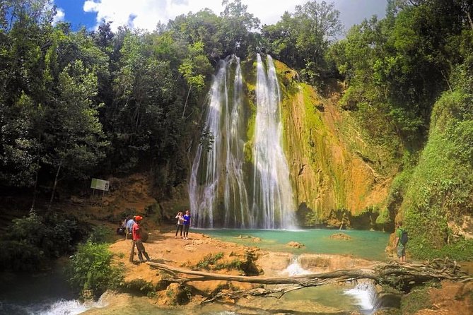 El Limón waterfalls Tour (horse riding & swimming) with lunch - Choosing between horseback riding and hiking