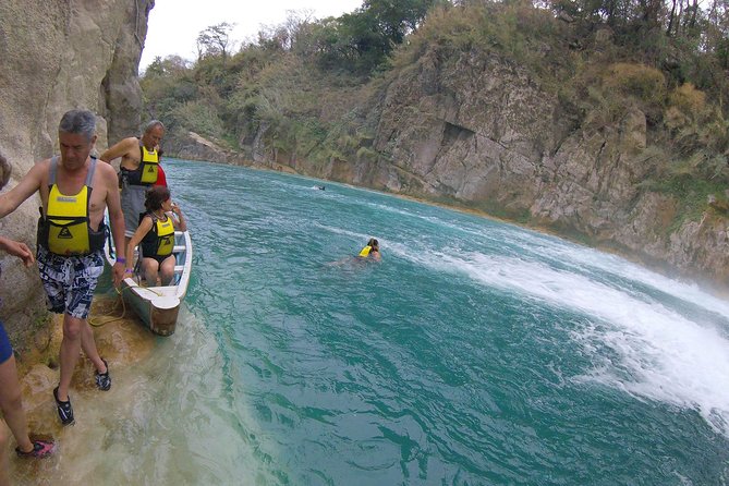 El Meco Waterfall and El Salto Waterfall Tour - El Salto: turquoise pools and seasonal conditions