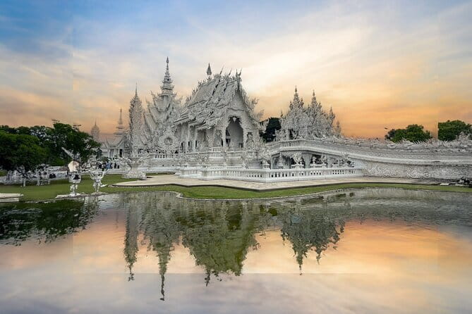 Elephant Sanctuary, Wat Ban Den & Sticky Waterfall - Transport, group size, and the pace of the day