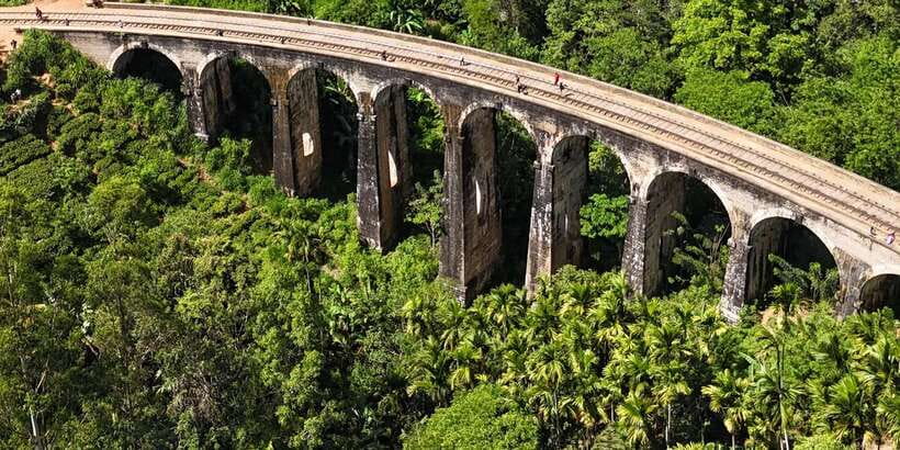 Ella: Little Adam's Peak, Nine Arches Bridge & Waterfalls - Pallewela Waterfall replaces Nil Diya Pokuna