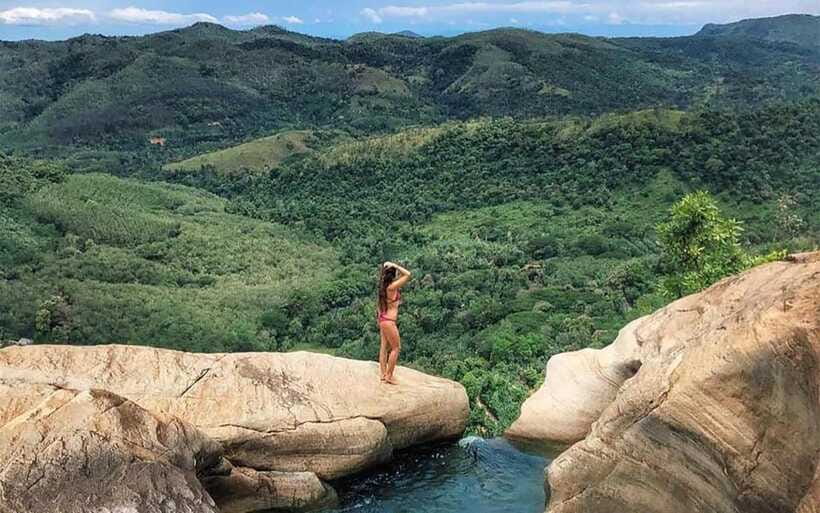 Ella: Ravana and Upper Diyaluma Falls Guided Tour - The guide can make or break the upper section