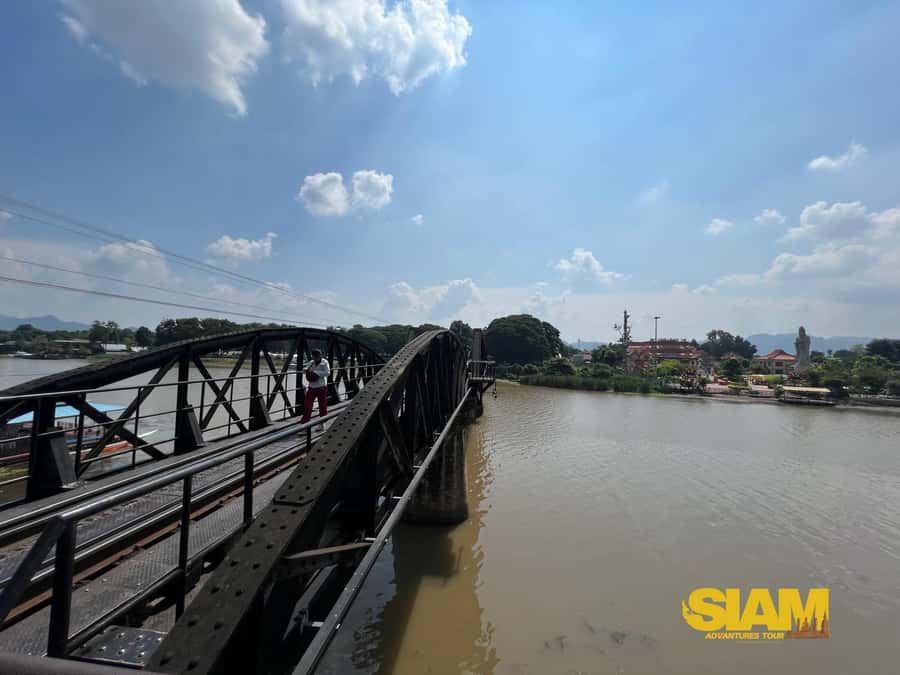 Erawan Waterfall, River Kwai & Railway Tour : From Bangkok - A Thai lunch before the waterfall