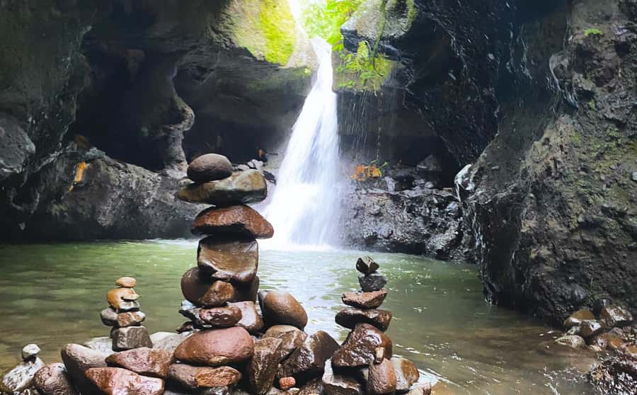 Exclusive Tetebatu: Waterfall, Rice Fields, Monkey & Weaving - Pickup from Lombok’s main visitor areas