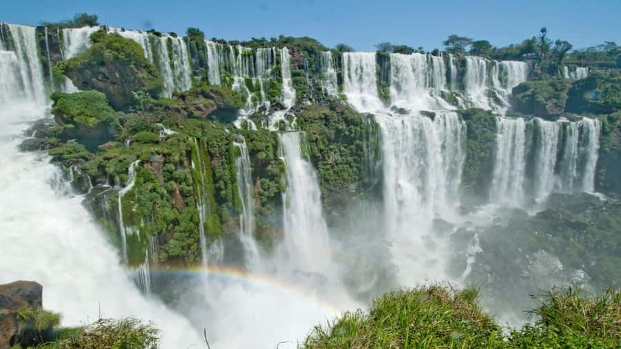 Foz do Iguaçu: Brazilian Side of the Falls + Bird Park - Why the Brazilian side works so well