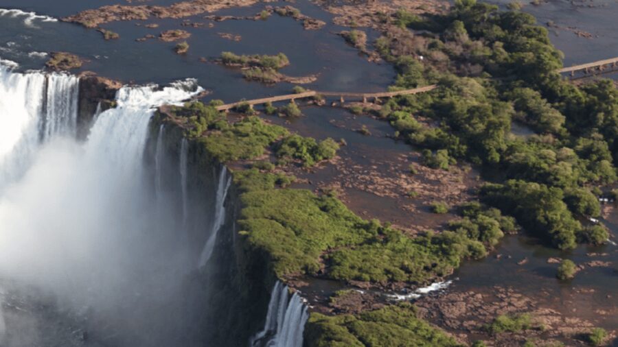 Foz do Iguaçu: Helicopter Flight over the Iguassu Falls - Who will enjoy this experience most
