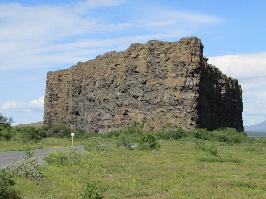 From Akureyri: Diamond Circle Tour with Waterfalls - Godafoss: a strong opening stop