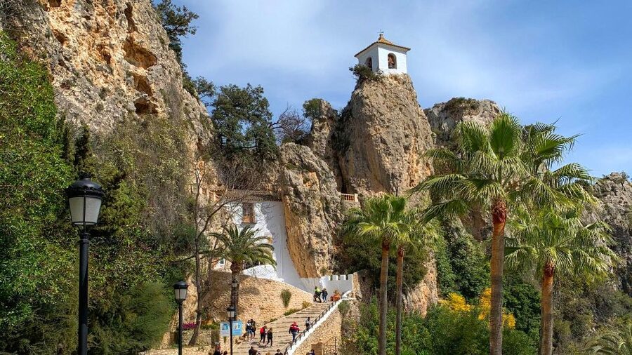 From Alicante/Benidorm: Guadalest & Algar Waterfalls Tour - Should you book the Guadalest and Algar tour?