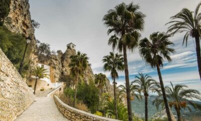 From Alicante: Guadalest, Altea & ticket in Algar Waterfalls