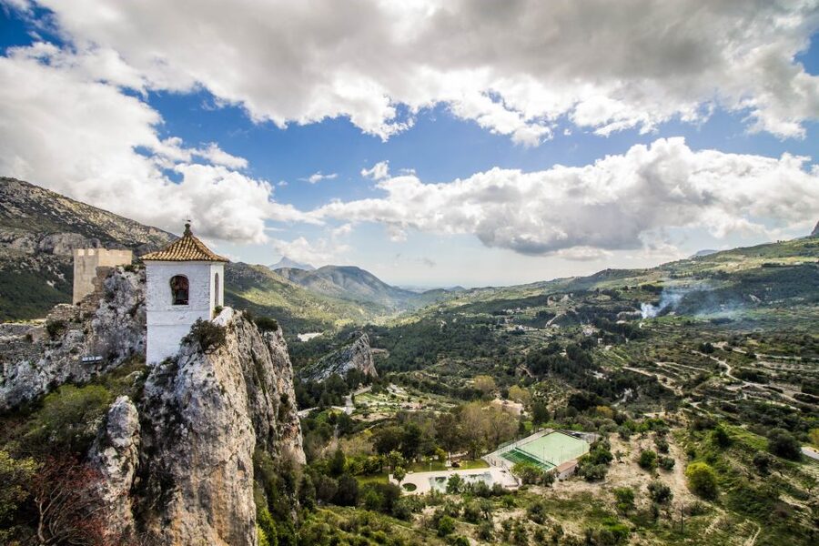 From Alicante: Guadalest Valley and Algar Waterfalls Tour - Algar Waterfalls: a cool change of pace