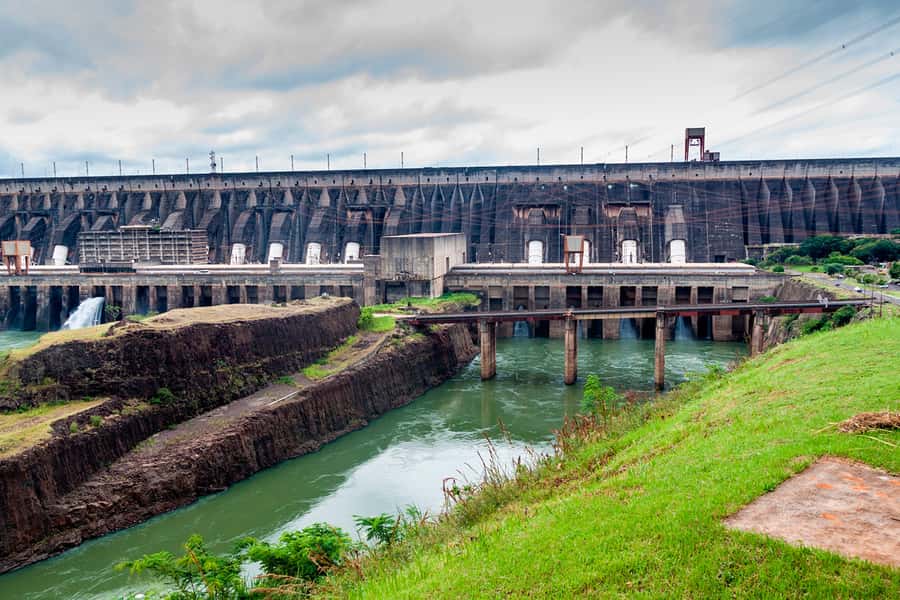 From Argentina: Iguazu Falls Brazil Side & Itaipu Dam - Lunch is a pause, not part of the price