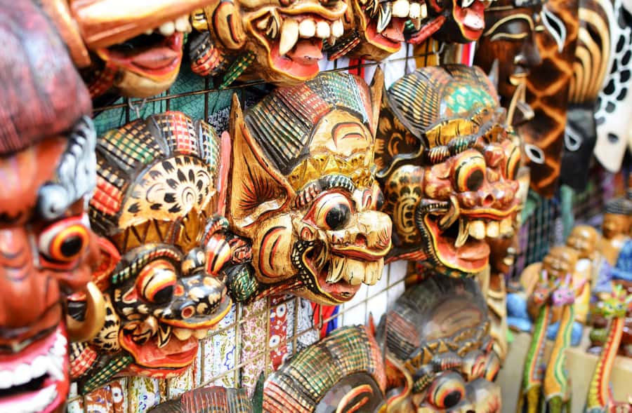From Bali: Saraswati Temple, Monkey Forest, Ubud Waterfalls - Ubud Market: shop with a little restraint