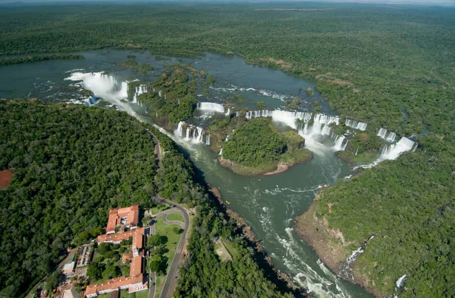 From Foz do Iguaçu: Argentinean Falls Tour with Pickup - Food, tickets, and the real price