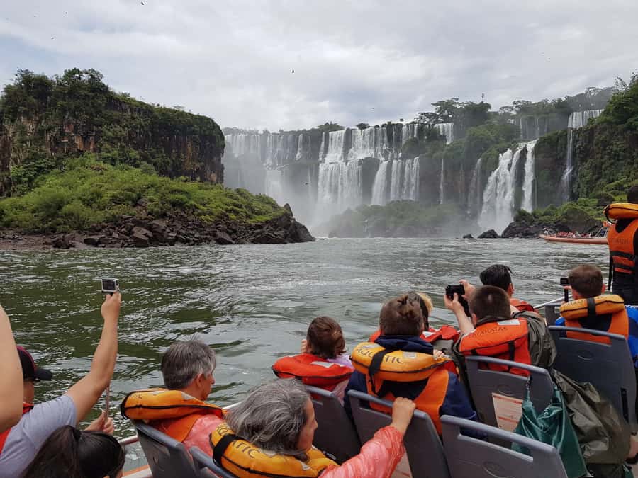 From Foz do Iguaçu: Iguazú Falls Boat Ride Argentina - Why the Argentina side makes sense