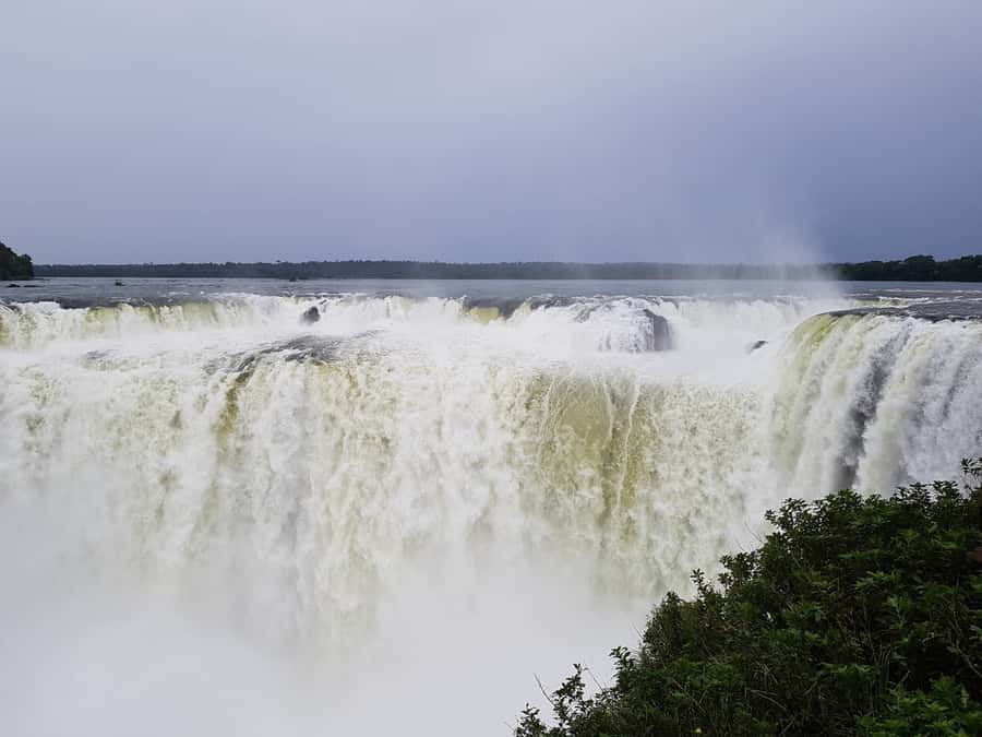 From Foz do Iguaçu: Iguazú Falls Boat Ride Argentina - Getting into Iguazú National Park