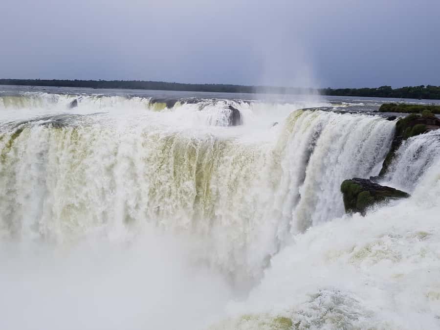 From Foz do Iguaçu: Tour to Argentinian Falls - What the guides add beyond directions
