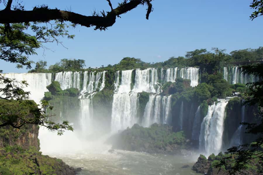 From Foz do Iguaçu: Tour to Argentinian Falls - Pickup from Foz do Iguaçu and the border crossing