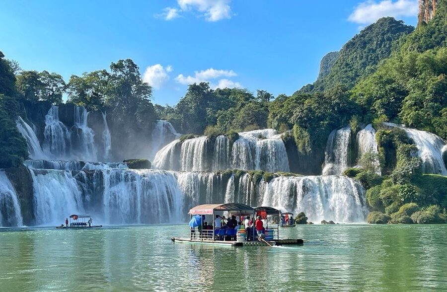 From Hanoi: 3-Day Ba Be Lake & Ban Gioc Falls Private Tour - Why this three-day route works