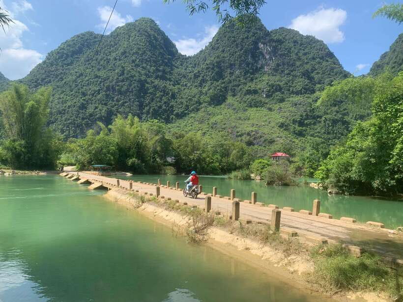 From Hanoi: Ban Gioc Waterfall - Local Villages 2nights/1day - Ma Phuc Pass and the roads beyond Cao Bang