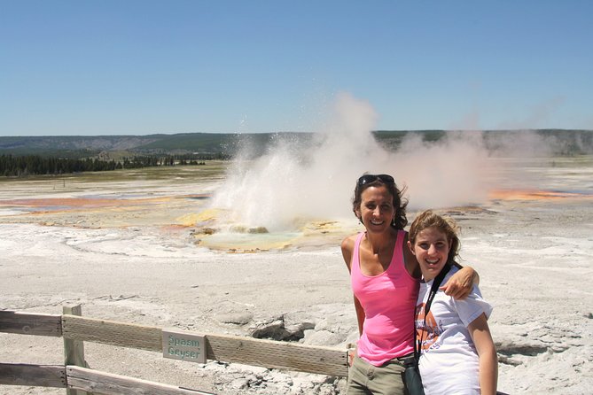 From Jackson Hole: Yellowstone Old Faithful, Waterfalls and Wildlife Day Tour - Yellowstone Lake and West Thumb