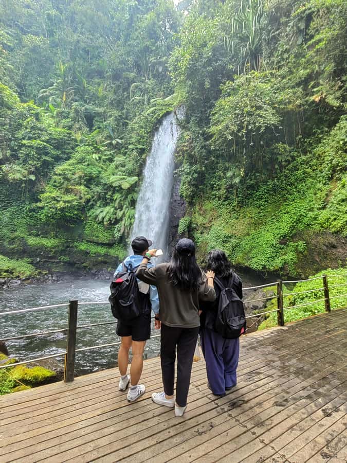 From Jakarta: Situ Gunung Suspension Bridge & Waterfall Tour - The Keranjang Sultan ride over the river